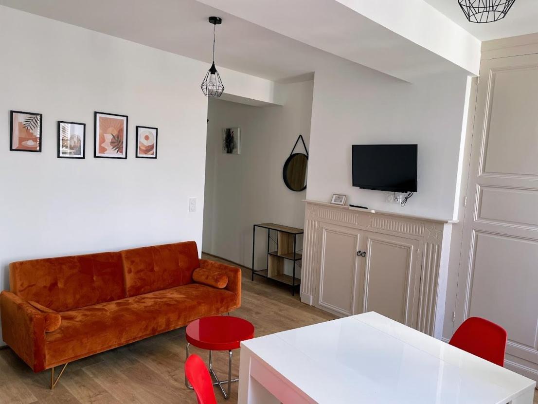Le Colore- T2 Confortable Avec Vue Sur Nérac Eksteriør billede